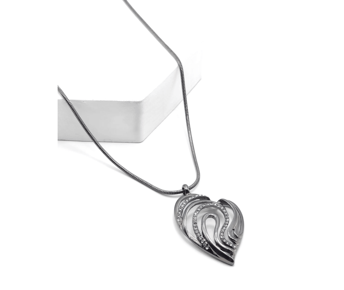 Heartline Rhythm - Gunmetal Necklace - Alie's Boutique