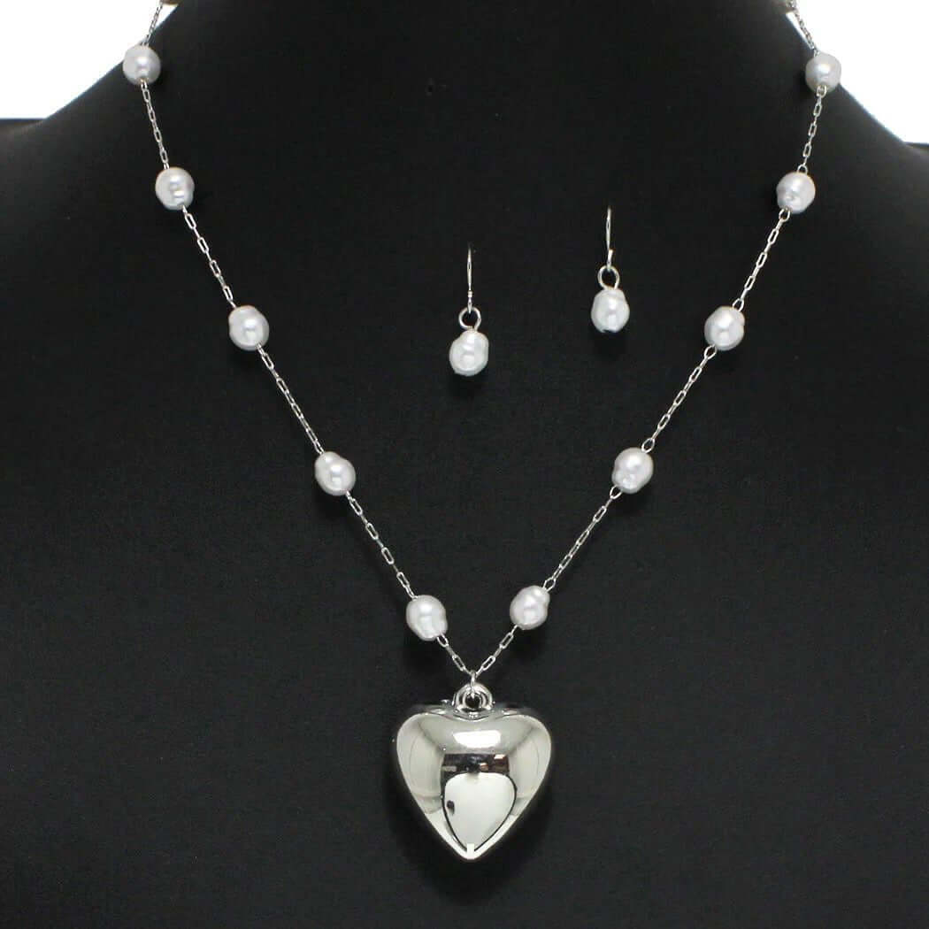 Heart Of The Moment - Silver Necklace-Shop Alies Boutique