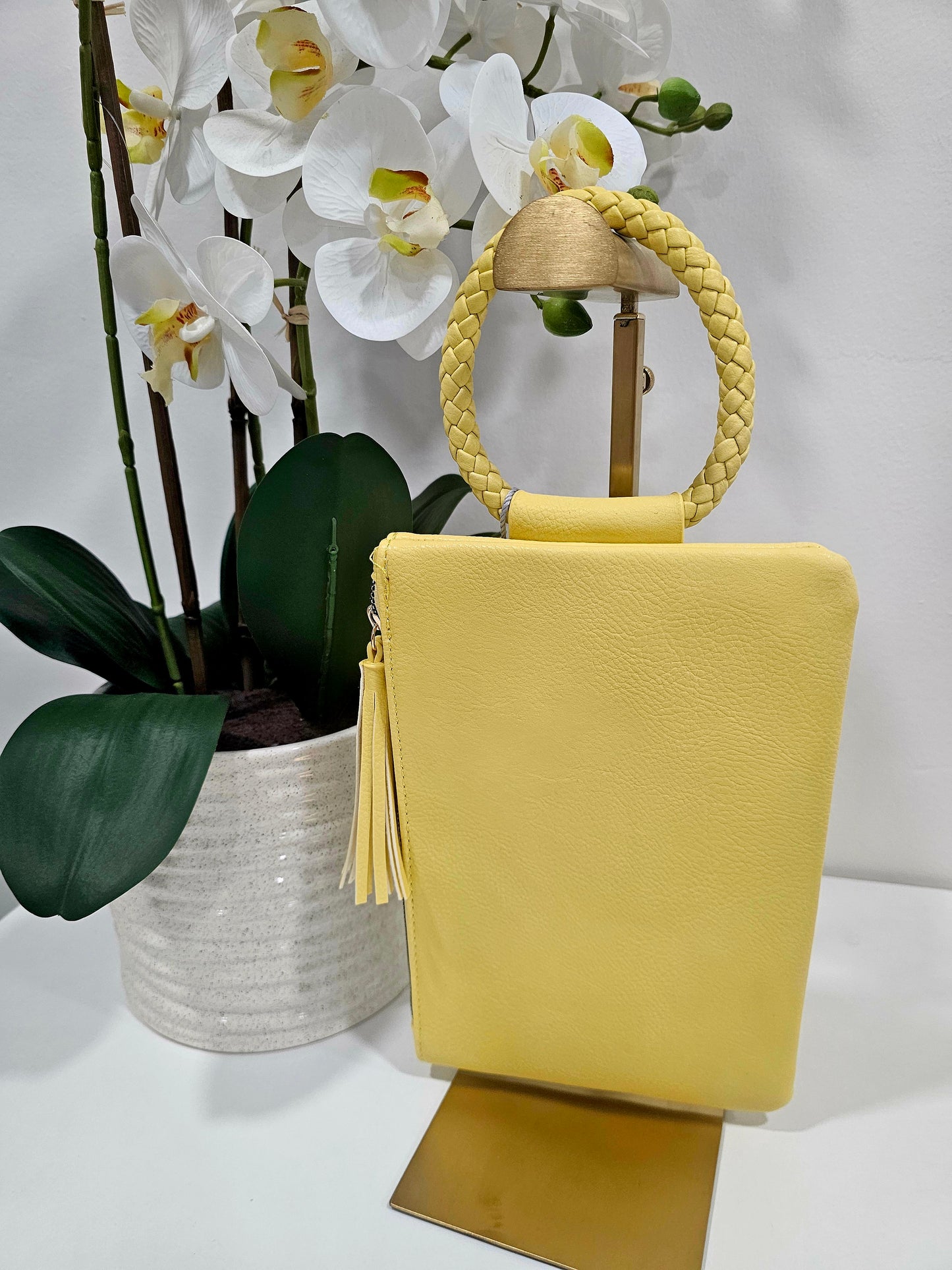 City Chic - Yellow Wristlet