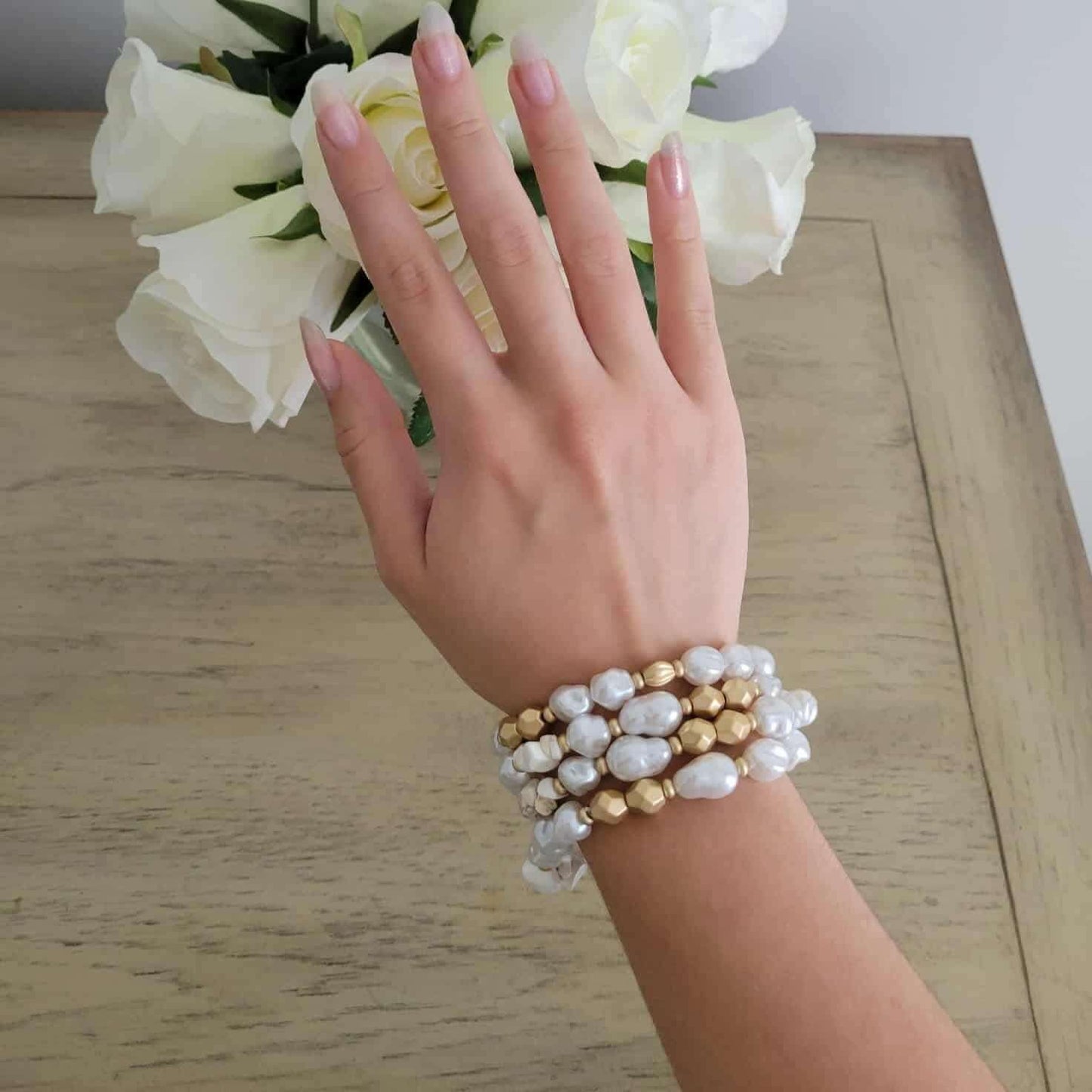 Social Pearl Circle - White & Gold Stretch Bracelets Set - Shop Alies Bouutique