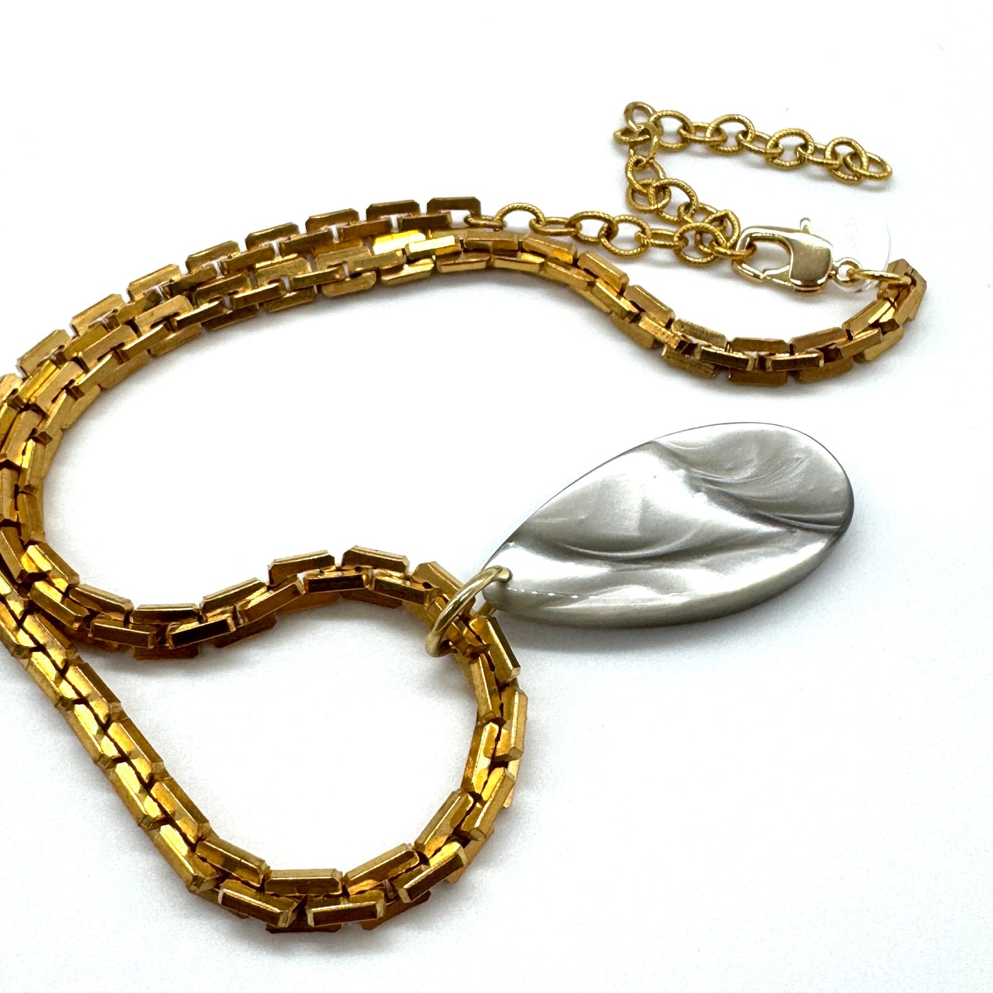 Boston Aura Pendant Necklace - Leetie Lovendale