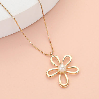 Petal & Pearl - Gold Flower Pendant Necklace - Alie's Boutique