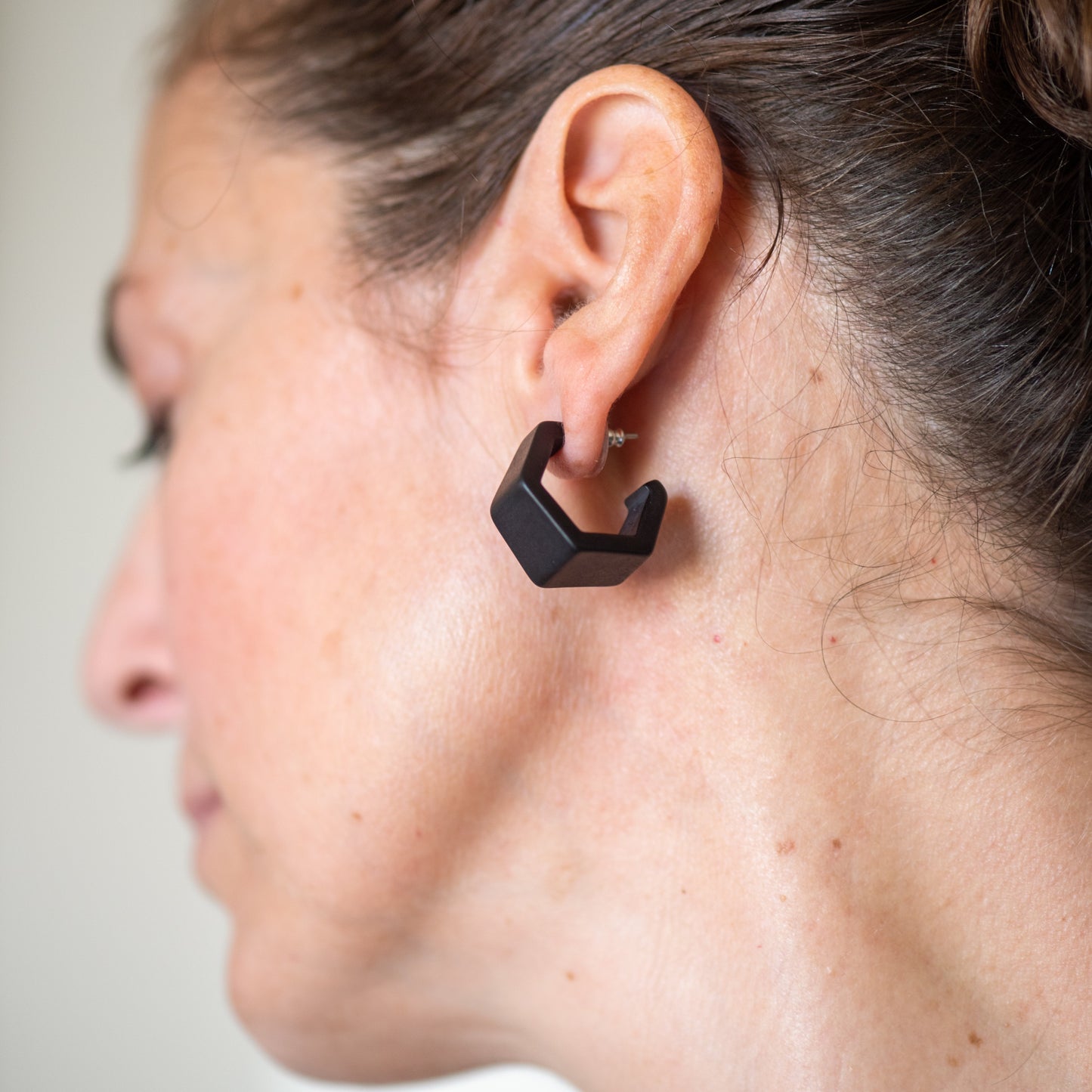 Hexagon Geo Frosted Hoop Earrings - Leetie Lovendale