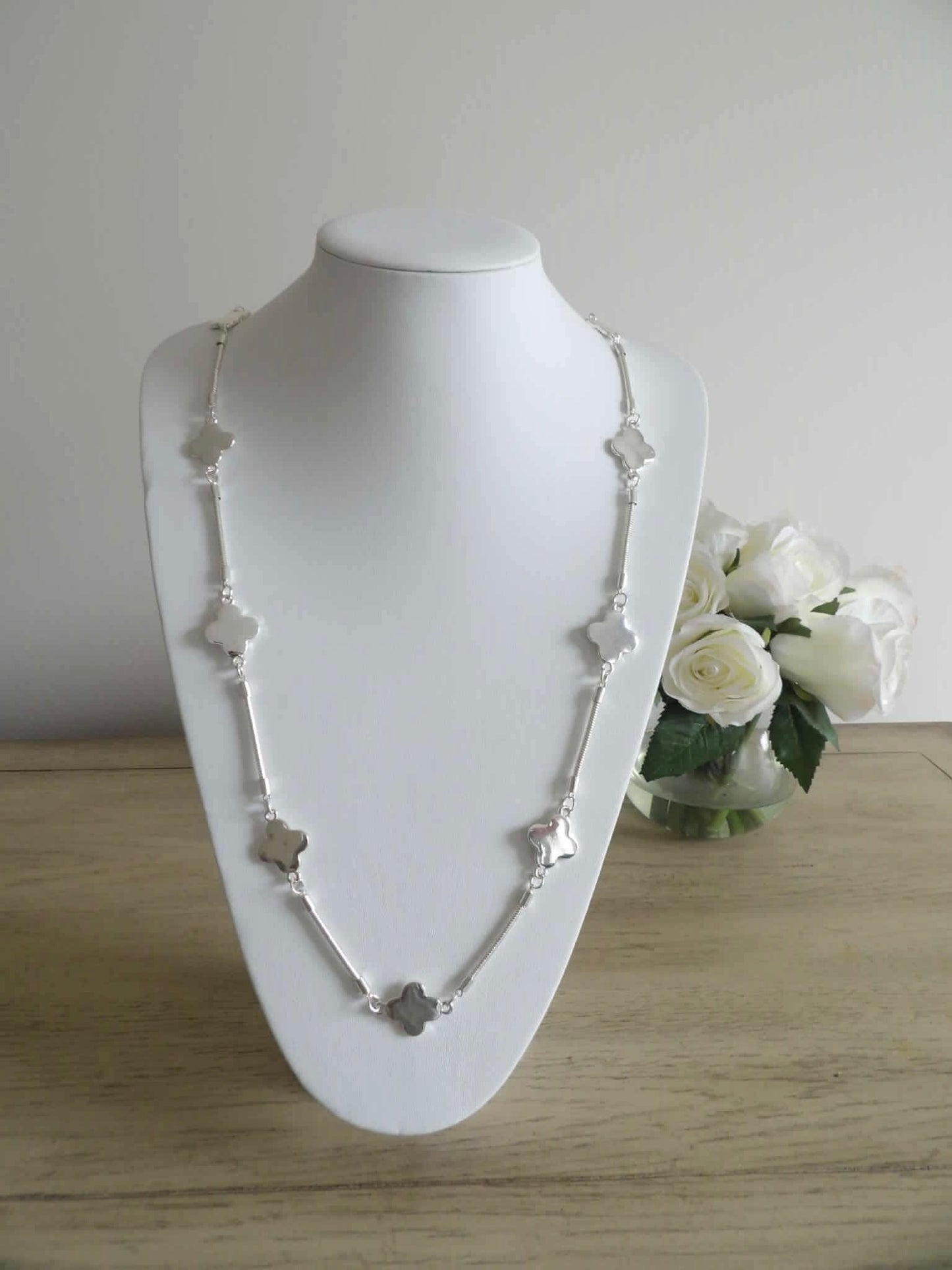 Fleur Motion - Silver Quatrefoil Necklace - Shop Alies Boutique - Shop Alies Boutique