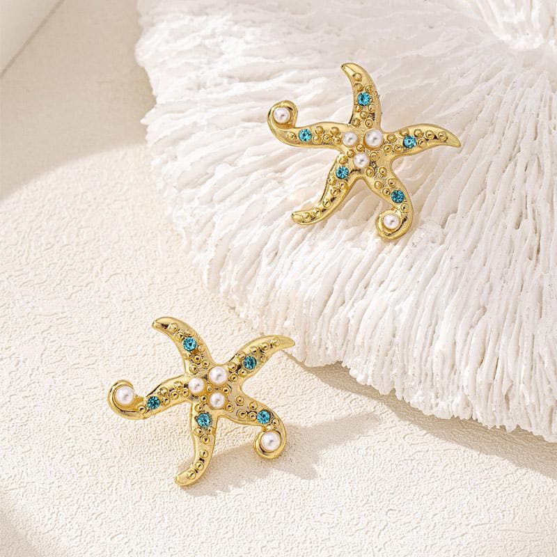 Starry Shore - Gold Starfish Earrings