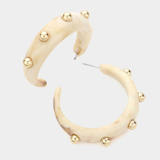 Uptown Edge – Ivory Metal Ball Accented Resin Hoop Earrings-Shop Alies Boutique