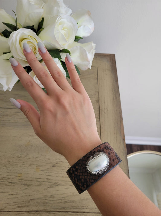 Viper Luxe - Pearl & White Rhinestone Bracelet - All That GlitterZ - Shop Alies Boutique